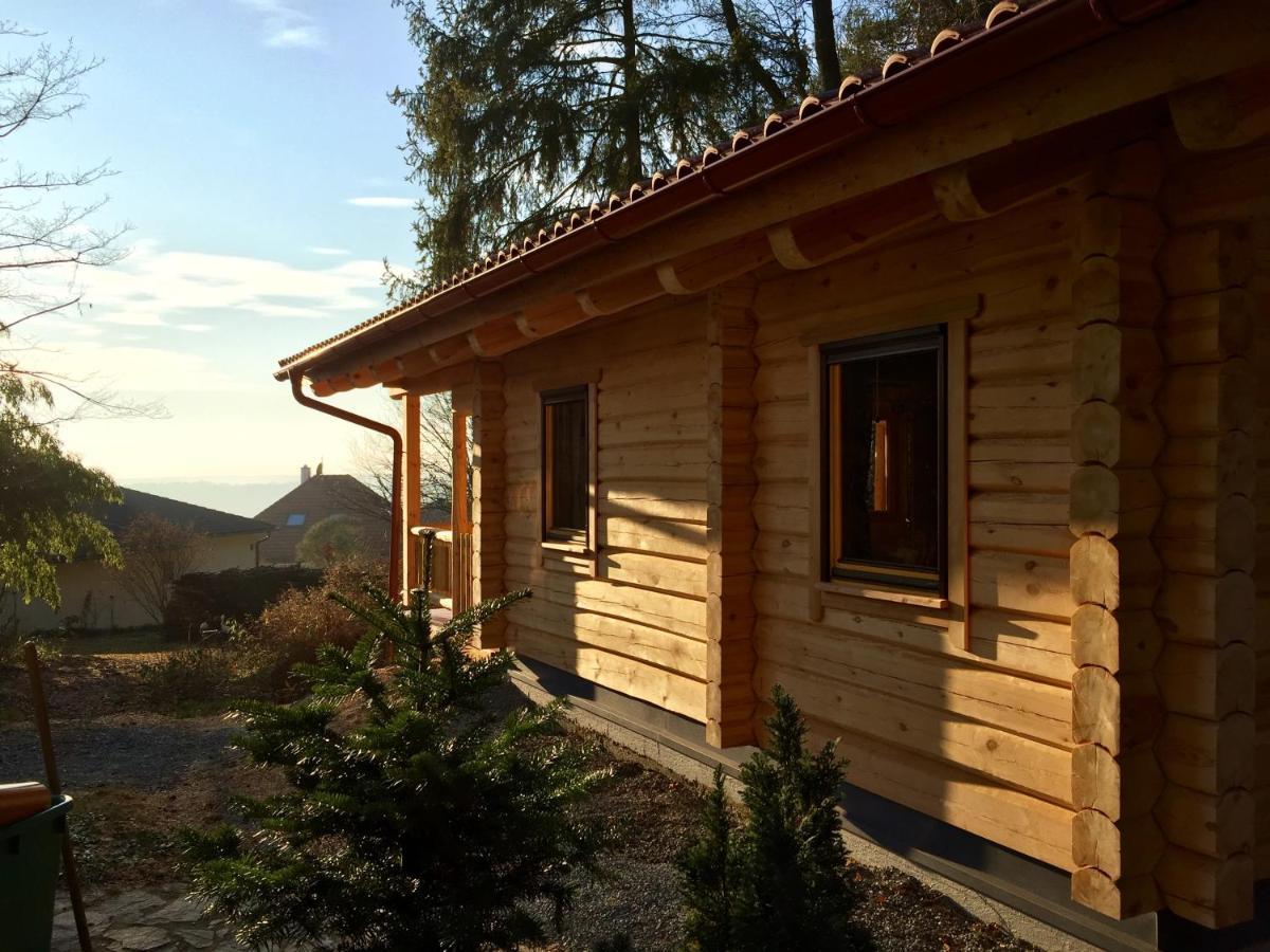 Blockhaus Chalet mit eigenem Badefass und Infrarotsauna auf der Terrasse Oberschützen Exterior foto
