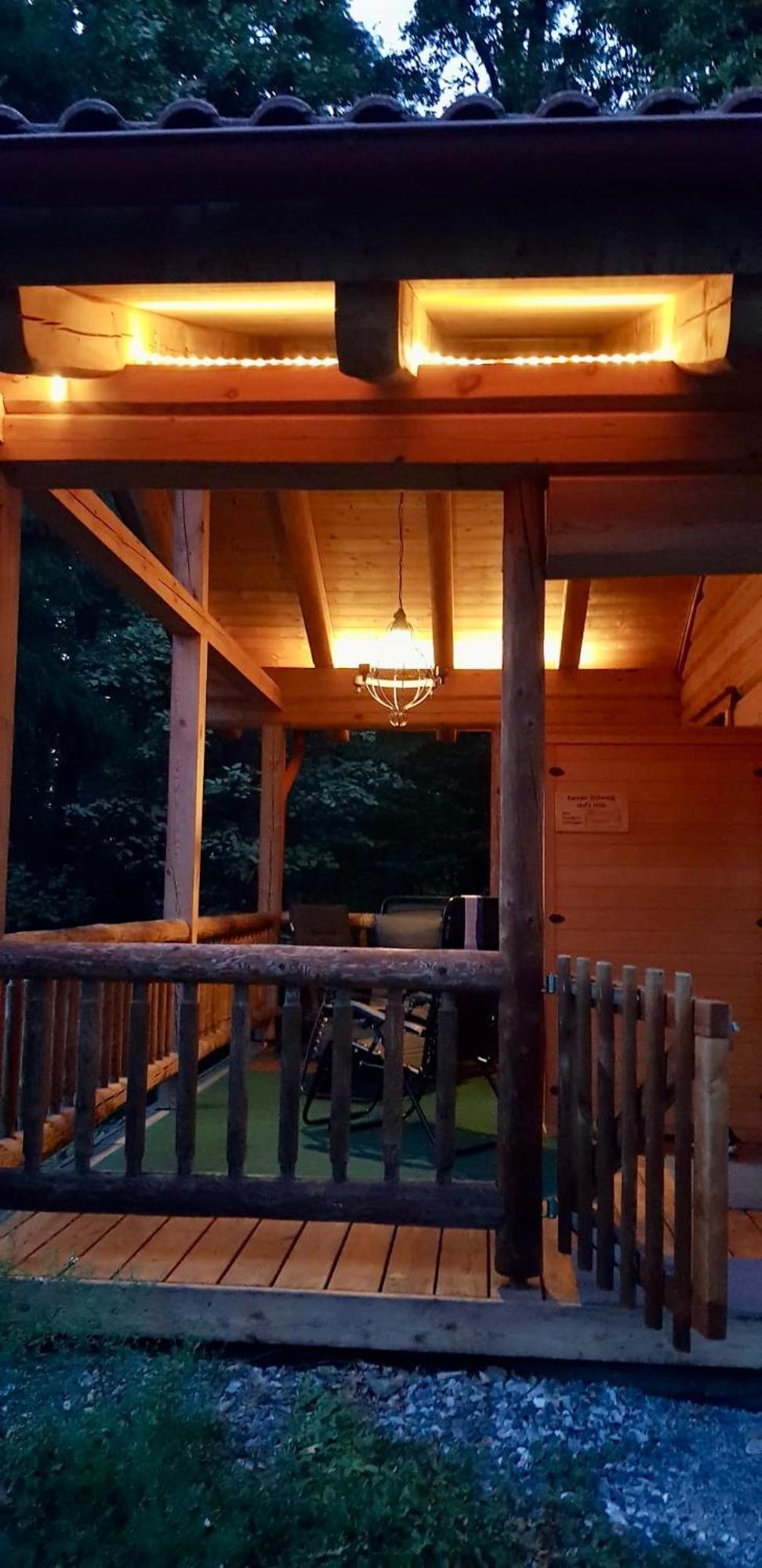 Blockhaus Chalet mit eigenem Badefass und Infrarotsauna auf der Terrasse Oberschützen Exterior foto